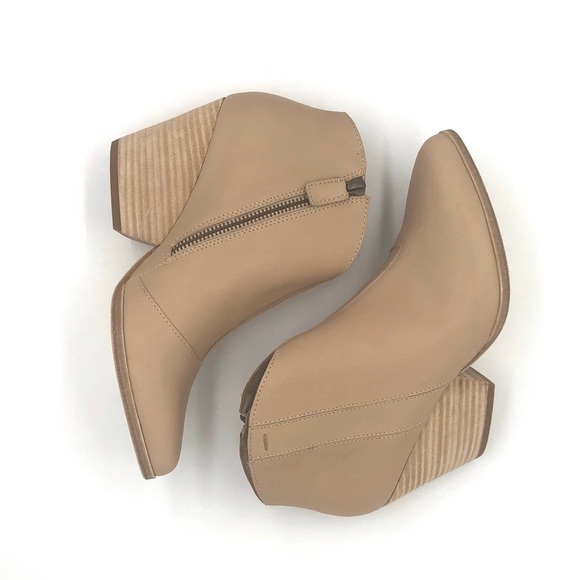 NEW Eileen Fisher Trail Bootie - Picture 3 of 8